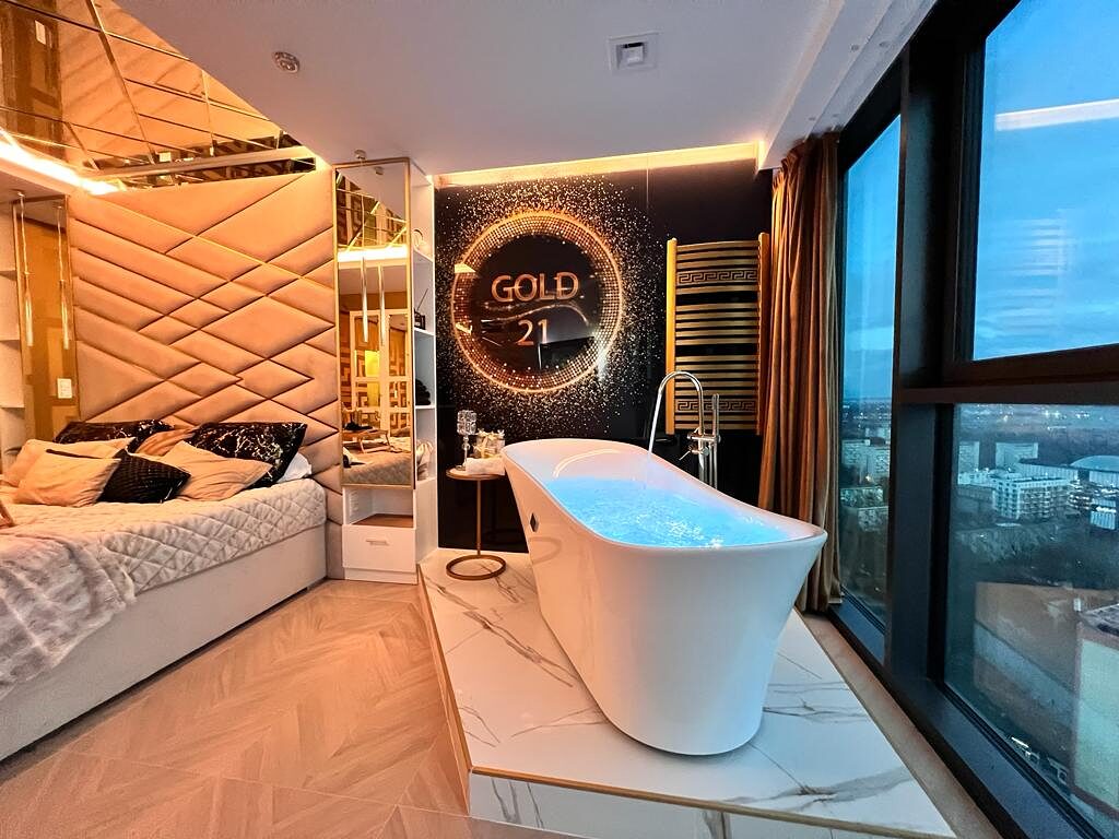 Sypialnia Gold 21 z wolnostojaca wanna